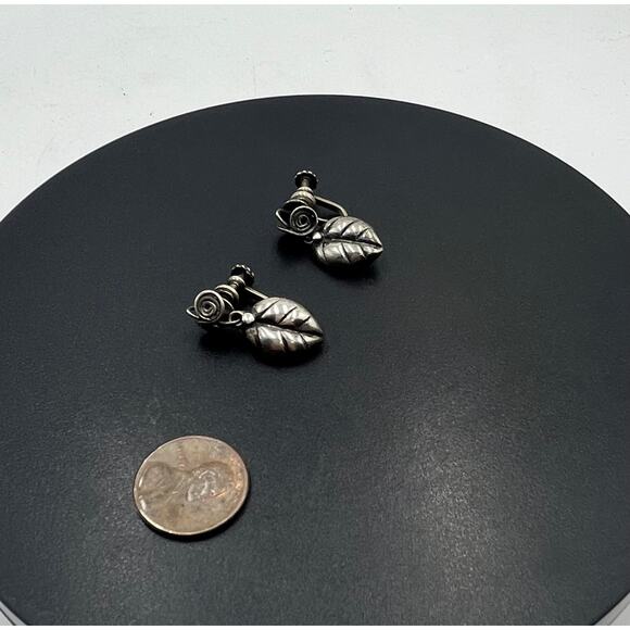 Taxco V.A. Sterling Silver 925 Vintage Screw Back Handmade Native Earrings - Picture 4 of 6